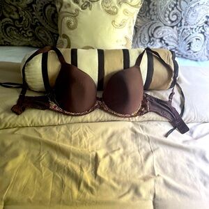 Brown Laced (no label available)